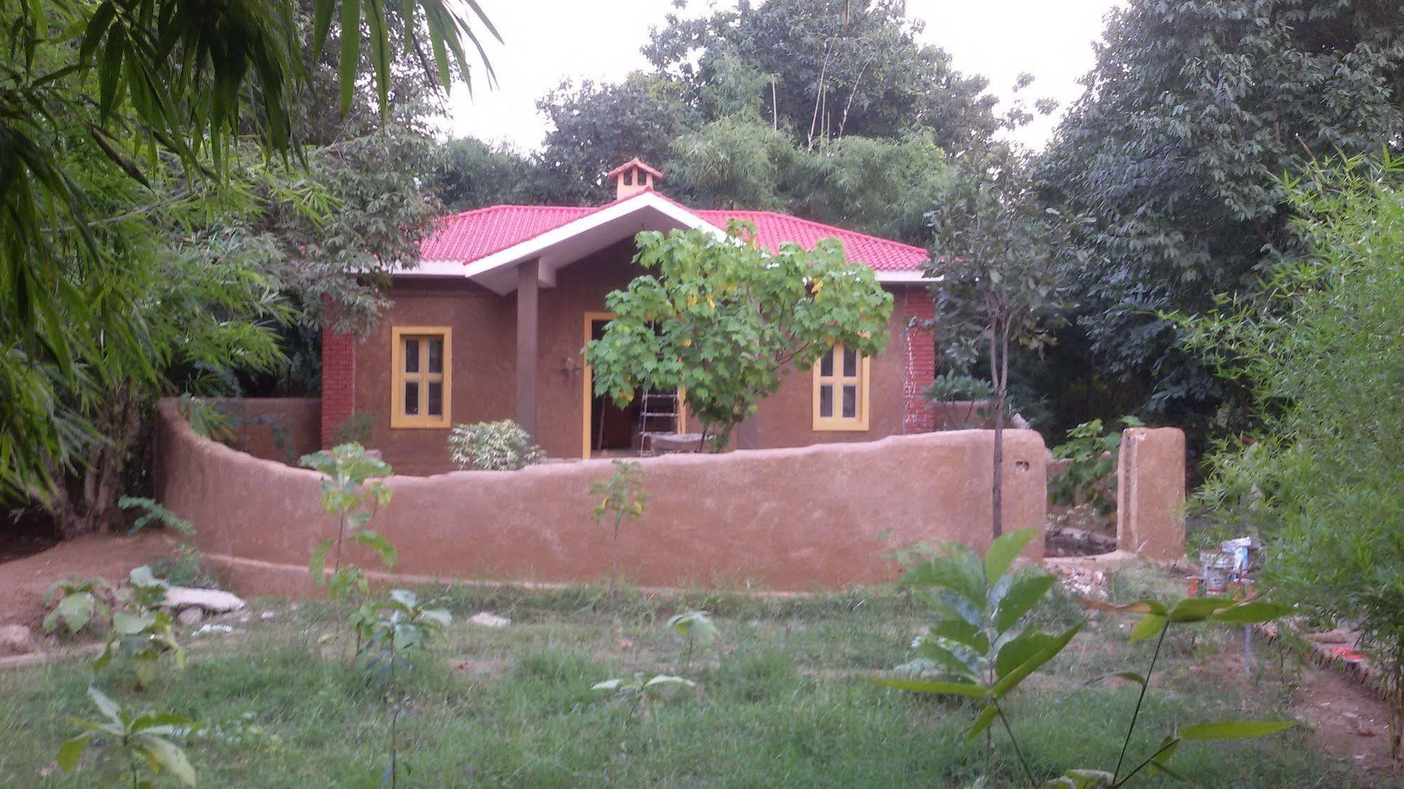 Lemon Tree Wildlife Resort, Bandhavgarh Tāla Eksteriør bilde