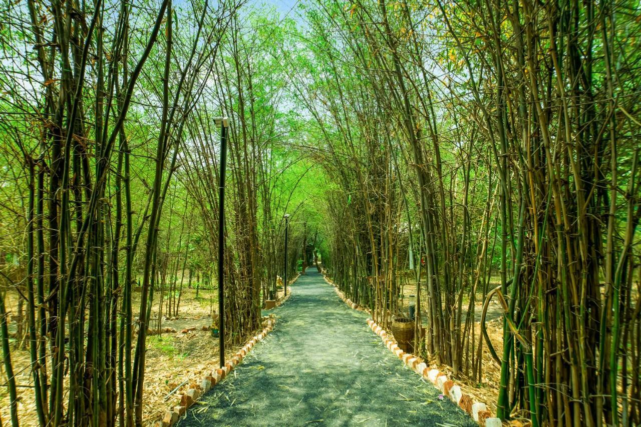 Lemon Tree Wildlife Resort, Bandhavgarh Tāla Eksteriør bilde
